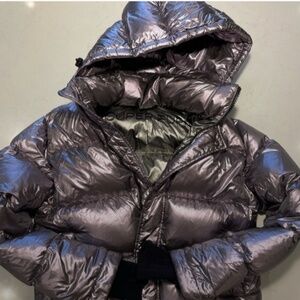 Aritzia Super puff Shorty - Size XS